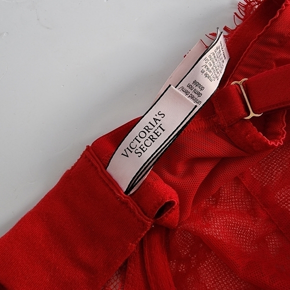 Victoria's Secret Red Unlined Lace Demi Bra 38D - Picture 8 of 9